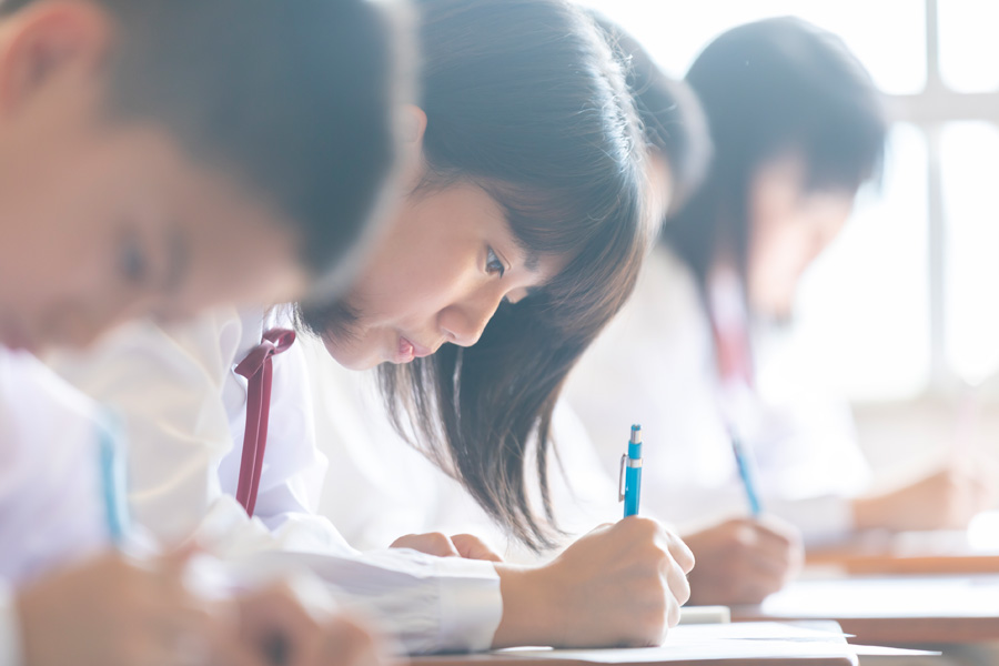 学校の成績を重要視します